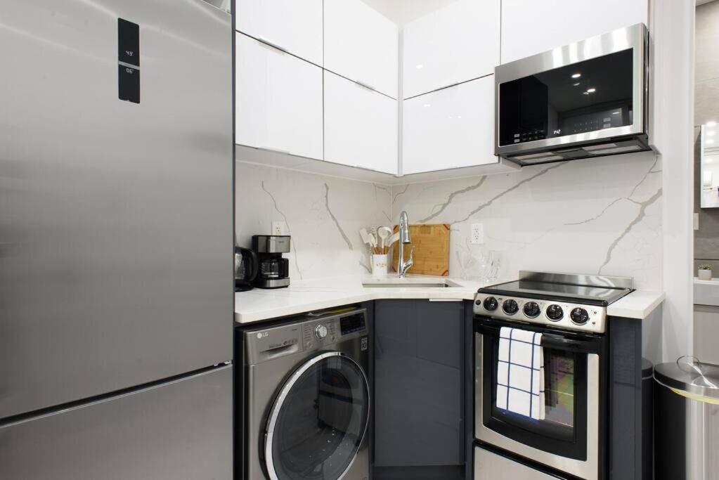 78-1d New Junior 1 Bedroom Prime Ues- Wd In Unit